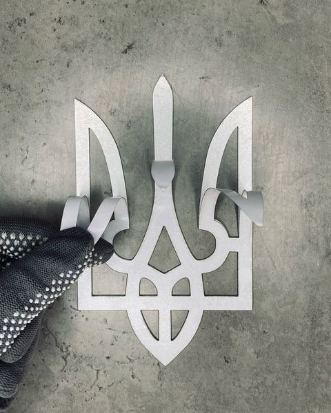 Патриотическая зеркальная наклейка на стену акриловая Герб Украины Тризуб 15х9 см 1 шт. Серебро 30 фото